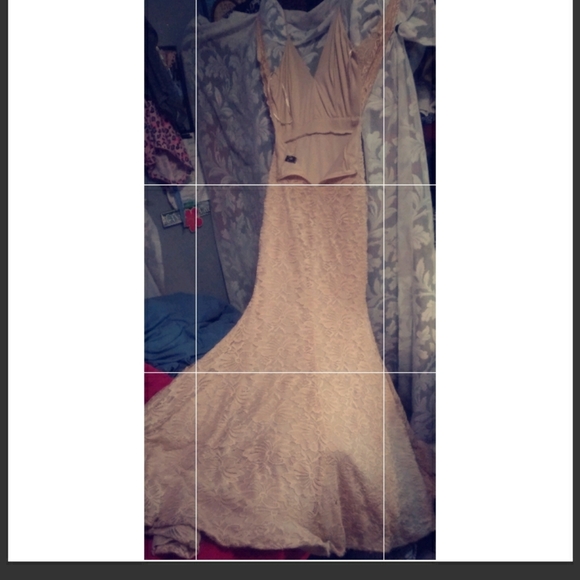 Dresses paid 100$ for both dresses I paid 400$ - Picture 4 of 6